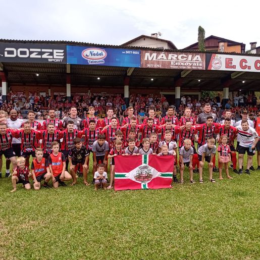 Cometa goleia em casa pela segunda rodada da Taça D'Lamb 2025