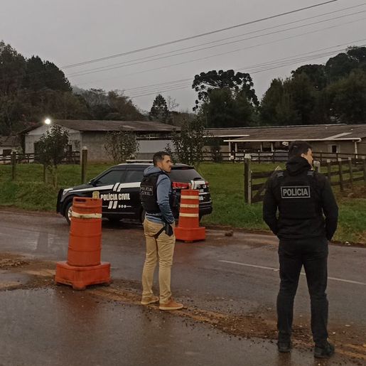 Investigado por se masturbar em frente à escolas é detido