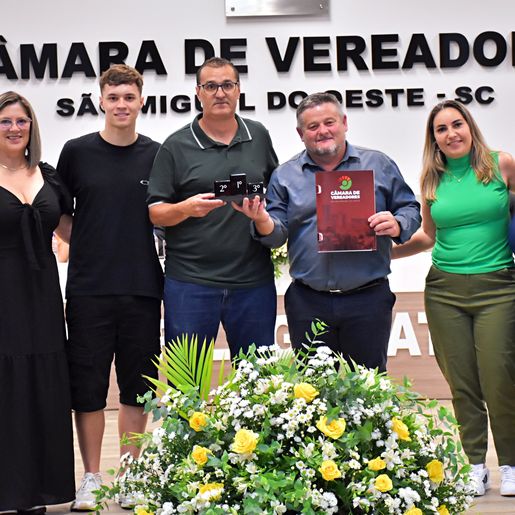 Câmara de São Miguel do Oeste entrega Medalha do Mérito Desportivo