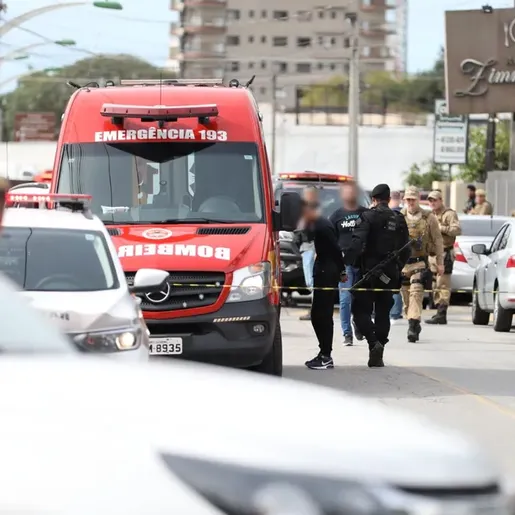 Assaltantes invadem banco e fazem reféns em SC