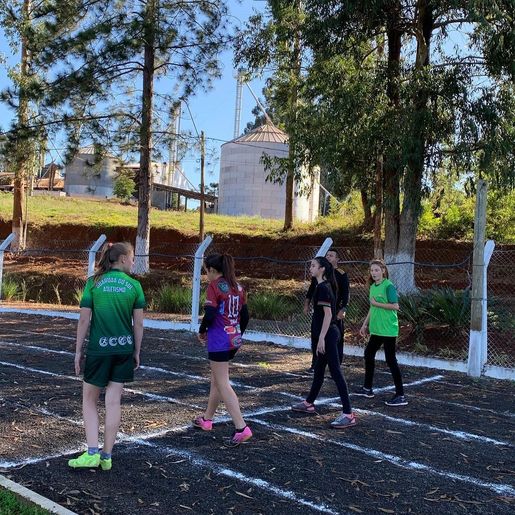 Atletismo de Guarujá é destaque na fase microrregional dos JESC