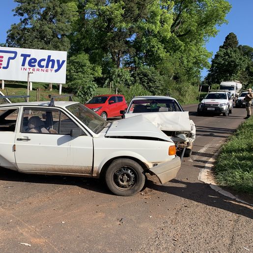 VÍDEO: Colisão traseira deixa trânsito lento na Willy Barth