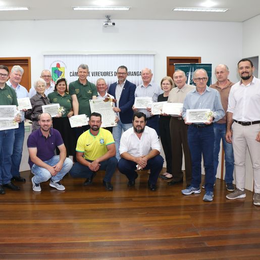 Câmara de Vereadores realiza sessão solene em homenagem ao Sicoob Creditapiranga