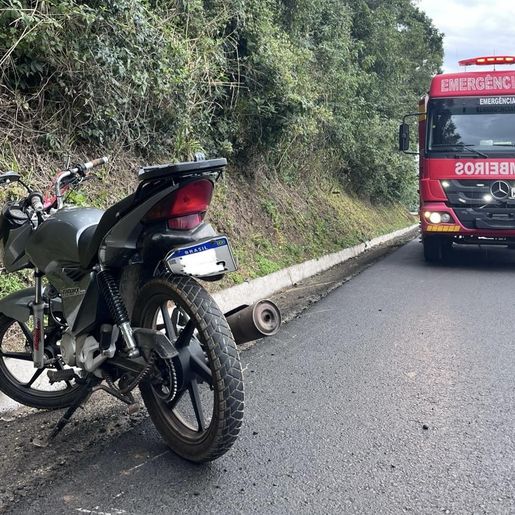 Motociclista fica ferido em acidente na BR-158, em Cunha Porã