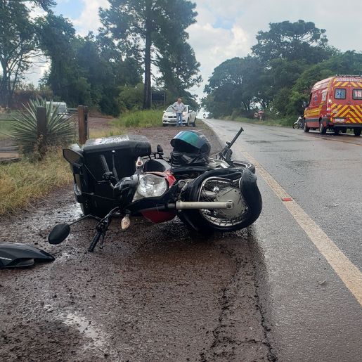 Colisão entre moto e carro deixa homem ferido na SC 163, em Iporã do Oeste