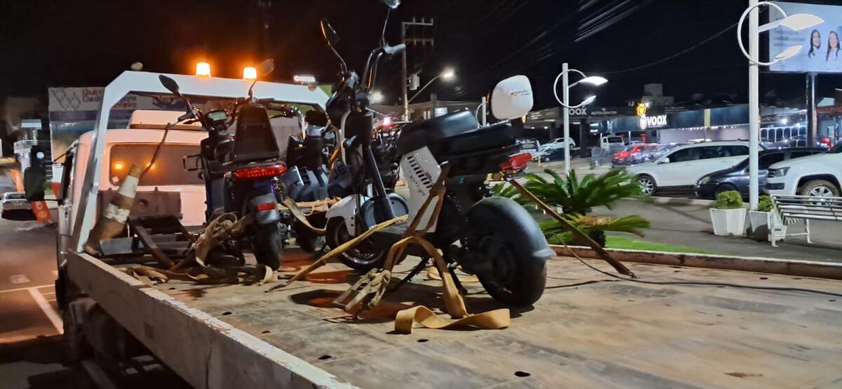 Adolescentes são flagrados conduzindo ciclomotores em Dionísio Cerqueira