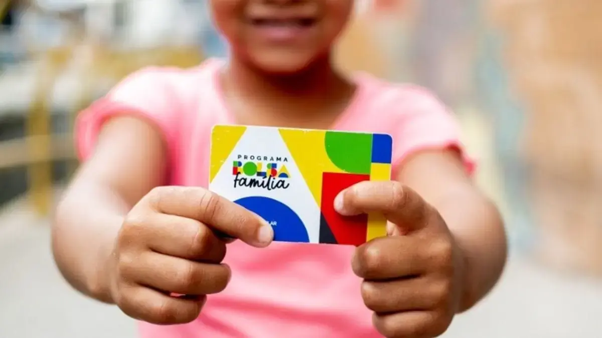 Mais de 100 mil famílias deixaram o Bolsa Família em SC em três anos