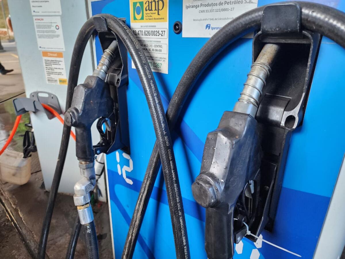 Postos de combustíveis de Itapiranga registram falta de óleo diesel comum