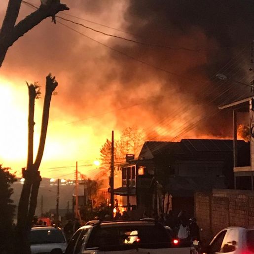 Incêndio atinge quatro residências em Chapecó