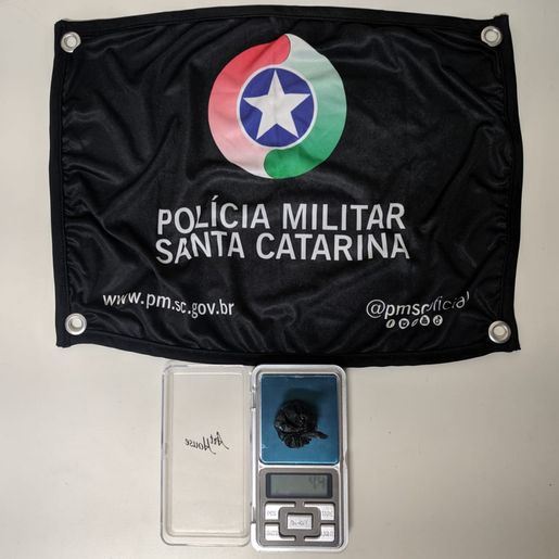 Polícia encontra droga em veículo no interior de Itapiranga