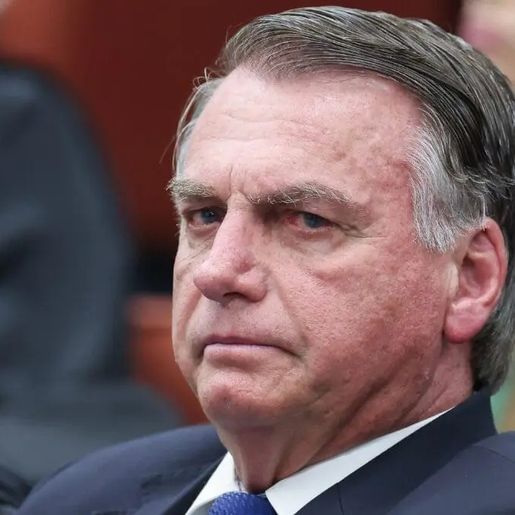 Médicos atualizam estado de saúde de Bolsonaro após cirurgia para corrigir hérnia
