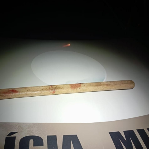 Dois homens ficam feridos em briga entre família