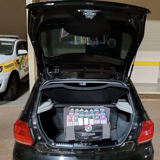 Casal é preso com carga de cigarros eletrônicos contrabandeados em Descanso