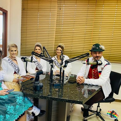 Soberanas de SJO divulgam a Deutsche Woche nas Rádios Itapiranga e Oeste FM