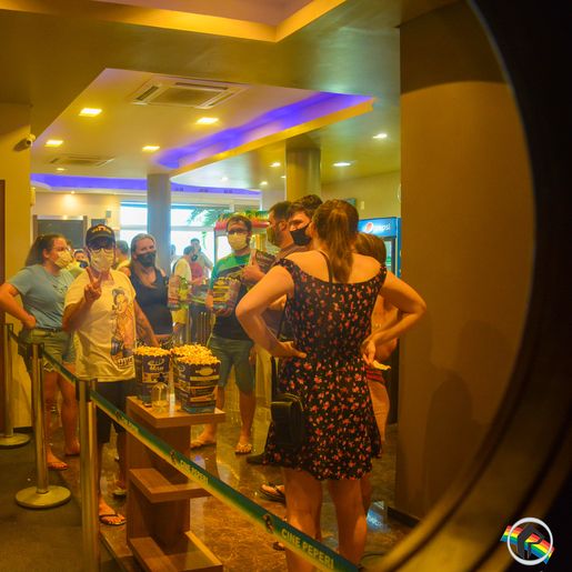 Fãs formam filas e lotam sessões para assistir Homem-Aranha 3