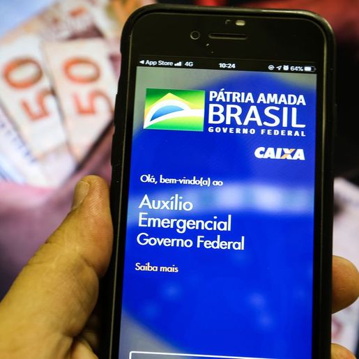 Governo federal confirma Auxílio Brasil em R$ 400 de forma permanente