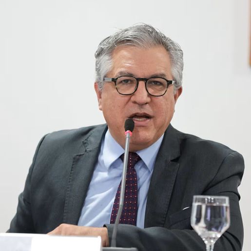 Estados Unidos cancelam vistos da esposa e da filha de Alexandre Padilha