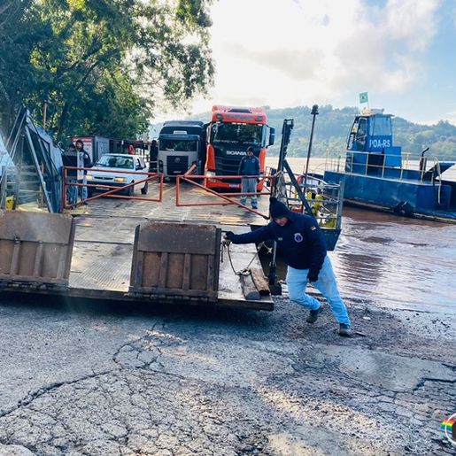 VÍDEO: Retomada travessia no Rio Uruguai em Itapiranga