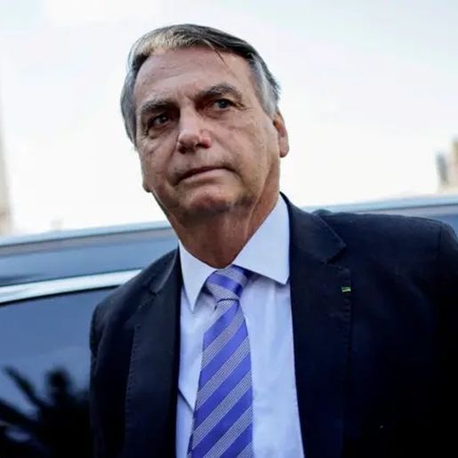 Ex-presidente Jair Bolsonaro é preso a pedido da PF