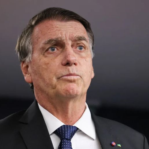 Moraes diz que Bolsonaro e Eduardo atuam para interferir no STF