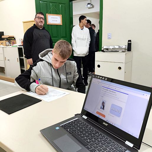 Saiba quais foram os alunos eleitos para o Parlamento Jovem em SMOeste