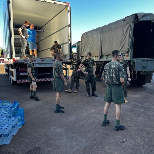 14°RCMec e Lions enviam donativos para atingidos no RS