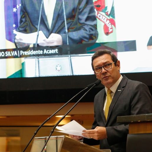 Mensagem da ACAERT na ALESC destaca relevância da Mídia Regional