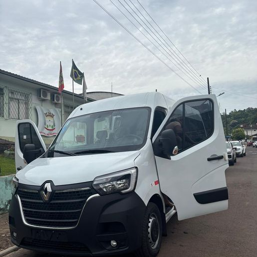 Tunápolis amplia frota da Saúde com novo veículo