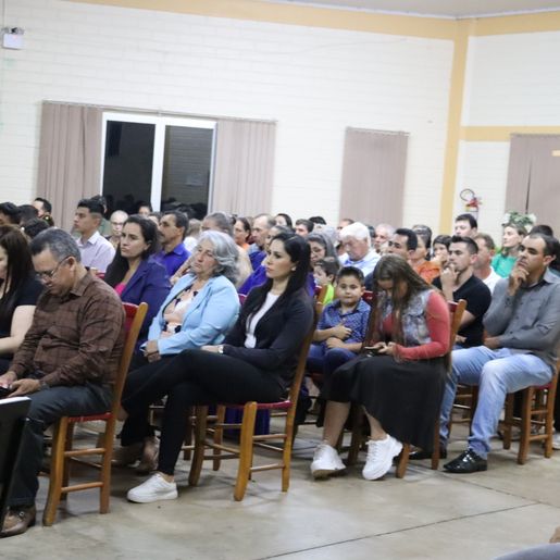 Câmara de Vereadores de Saltinho faz sessão solene em homenagem aos pastores