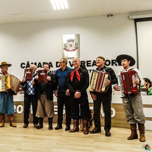 Programa Pampa e Querência recebe homenagem pelos 35 anos de história