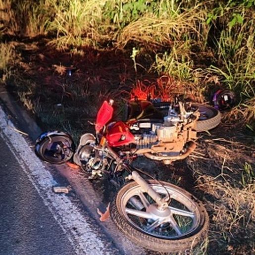 Colisão traseira entre moto e caminhão mobiliza bombeiros em Cunha Porã