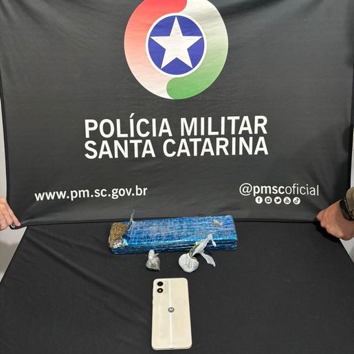 Homem é preso com 800g de maconha em ônibus na BR-163 em SMO