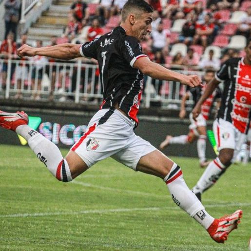 Com um a menos Chapecoense empata na Arena Joinville com Jec