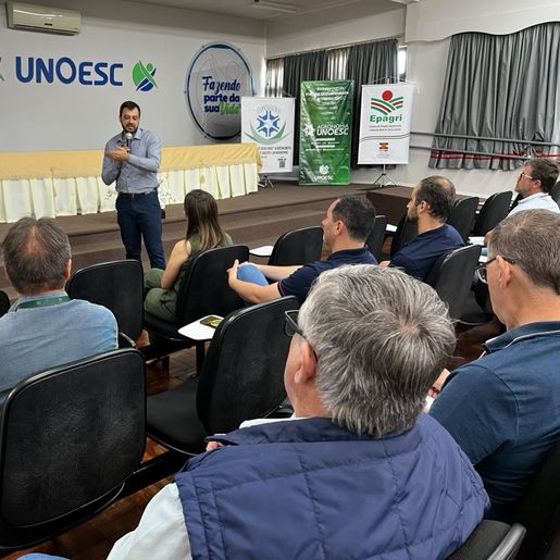 Seminário sobre soja de baixo carbono reúne público acima do esperado na Unoesc, em SMO
