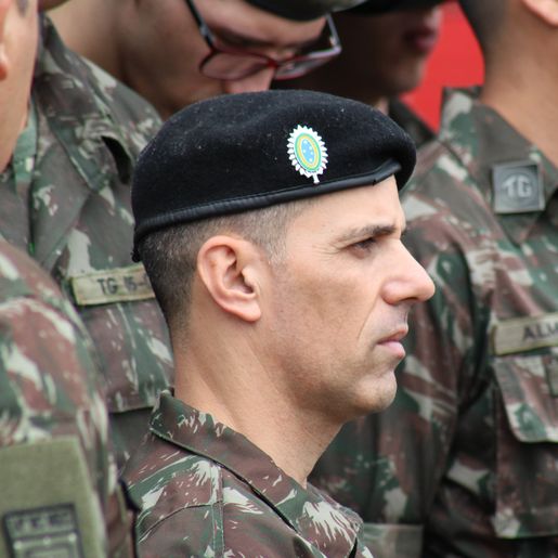 Formatura no 14º RCMec homenageia Oficiais da Reserva e recebe veteranos