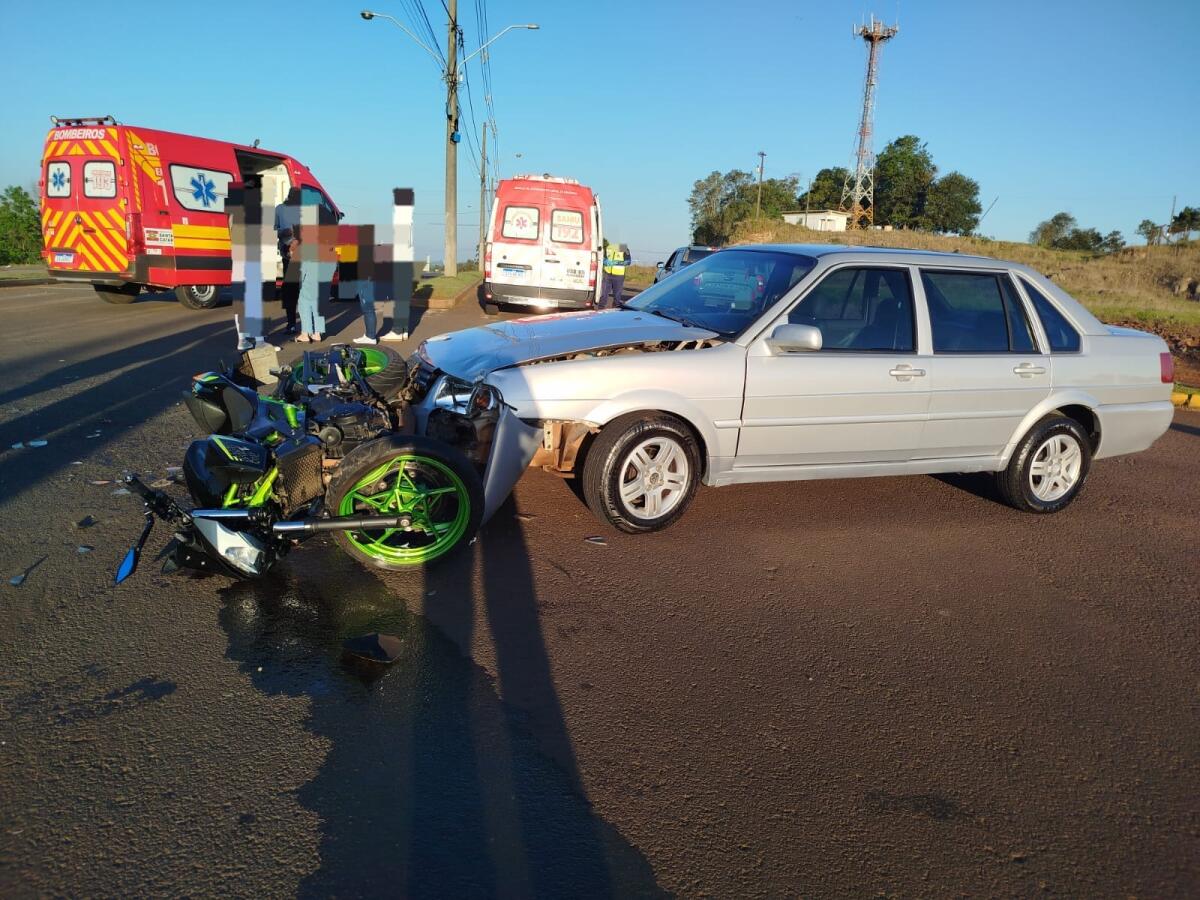 Motociclista fica ferido após colisão com carro em Maravilha