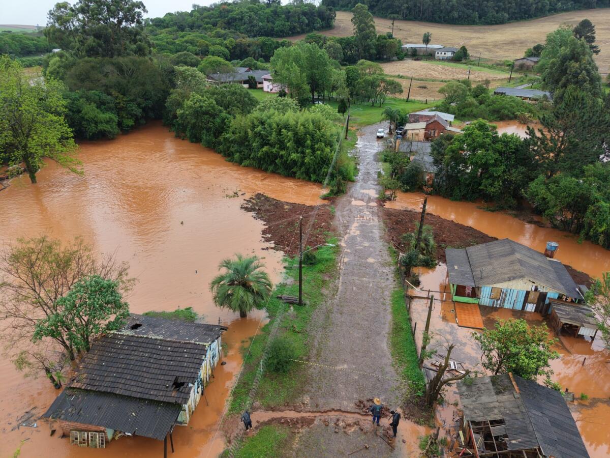 Chuvas provocam alagamentos e atingem cinco municípios do Oeste de SC