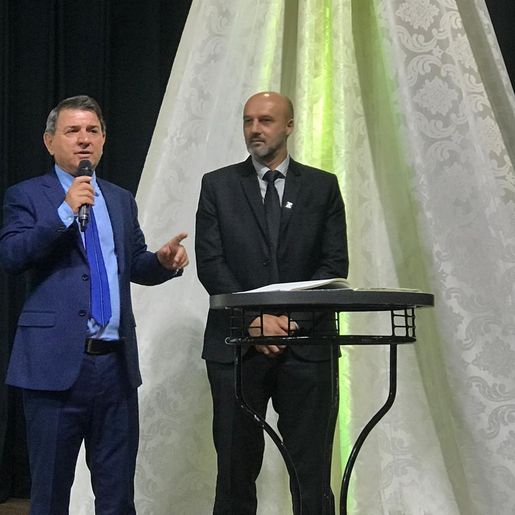 Menegatti, vice e vereadores são empossados em São Lourenço do Oeste