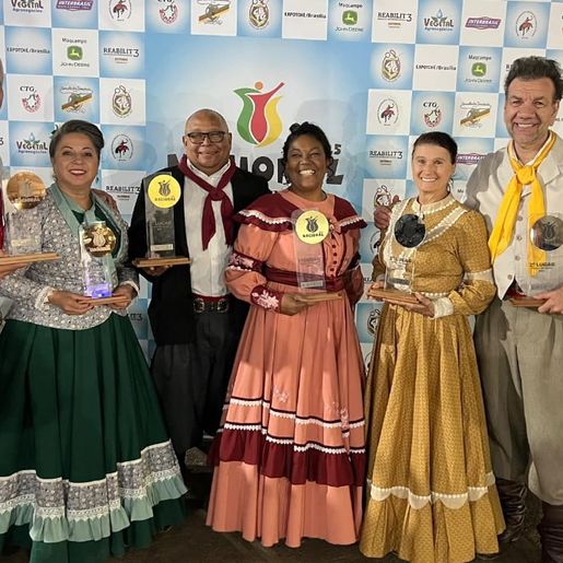 Casal de SMOeste conquista segundo lugar nacional em dança de salão xiru
