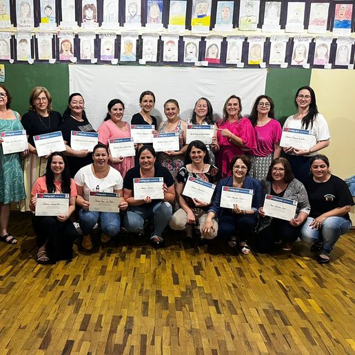 Encerrado curso de formação continuada para professores
