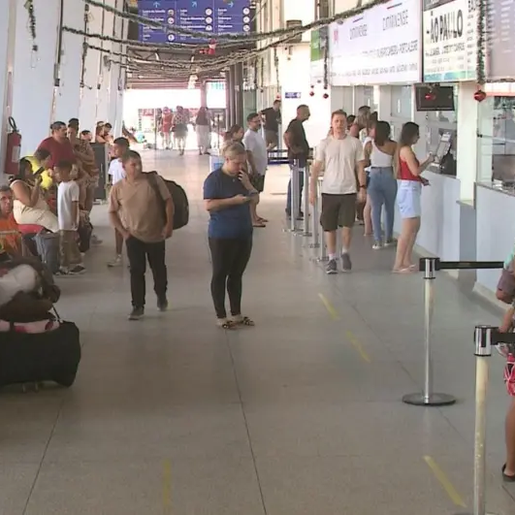 Fluxo de passageiros em rodoviárias aumenta até 100% entre feriados em SC