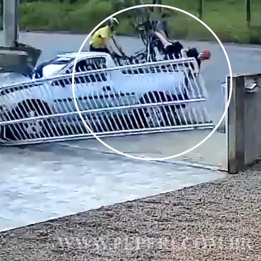 Ciclista é atingido por carro em Rio do Sul; veja o vídeo