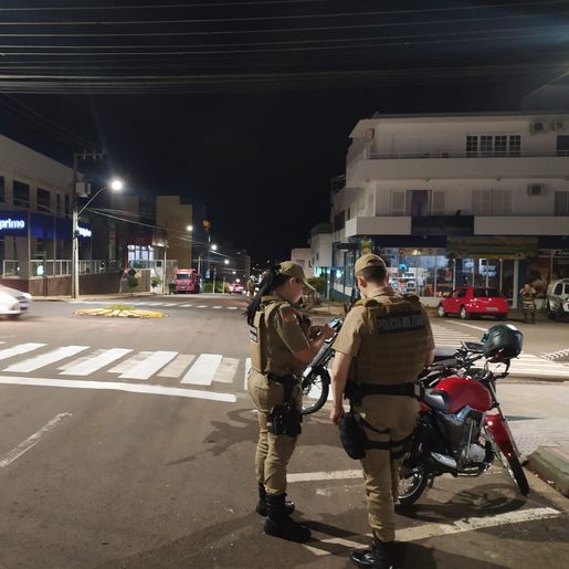 Operação em SMOeste resulta em 44 notificações e cinco veículos apreendidos