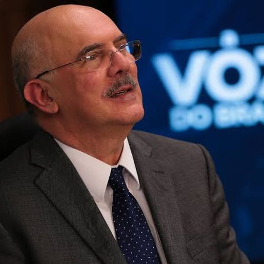 Arma do ex-ministro da Educação dispara acidentalmente no aeroporto de Brasília