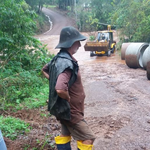 Vídeo: Interior de Santa Helena é o mais afetado com as fortes chuvas