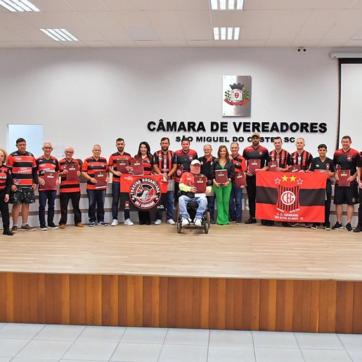 Clube Guarani recebe moção de aplauso na Câmara de SMO por título regional