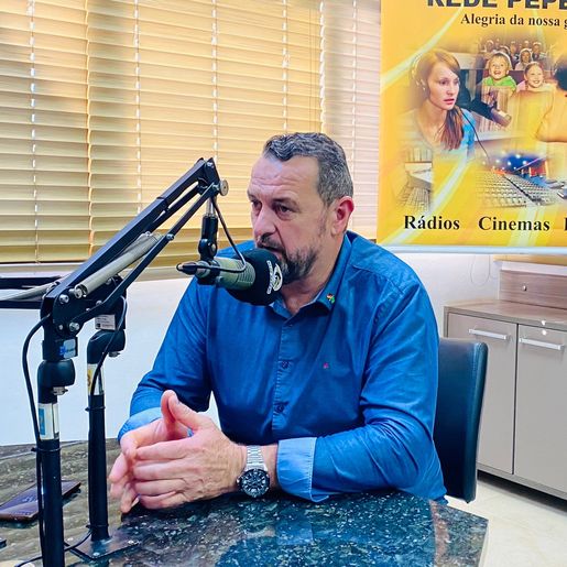 Prefeito de São João do Oeste flagra irregularidade com máquina terceirizada