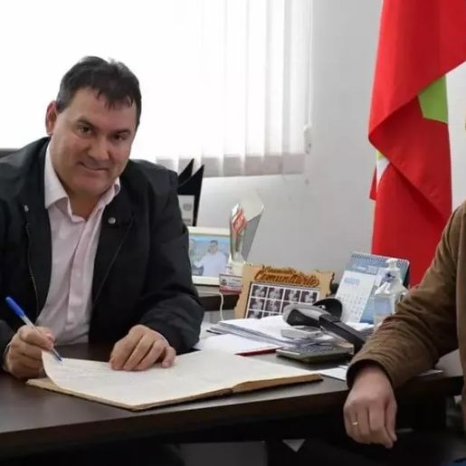 Prefeito e ex-prefeito de Guaraciaba são condenados por 'rachadinha'