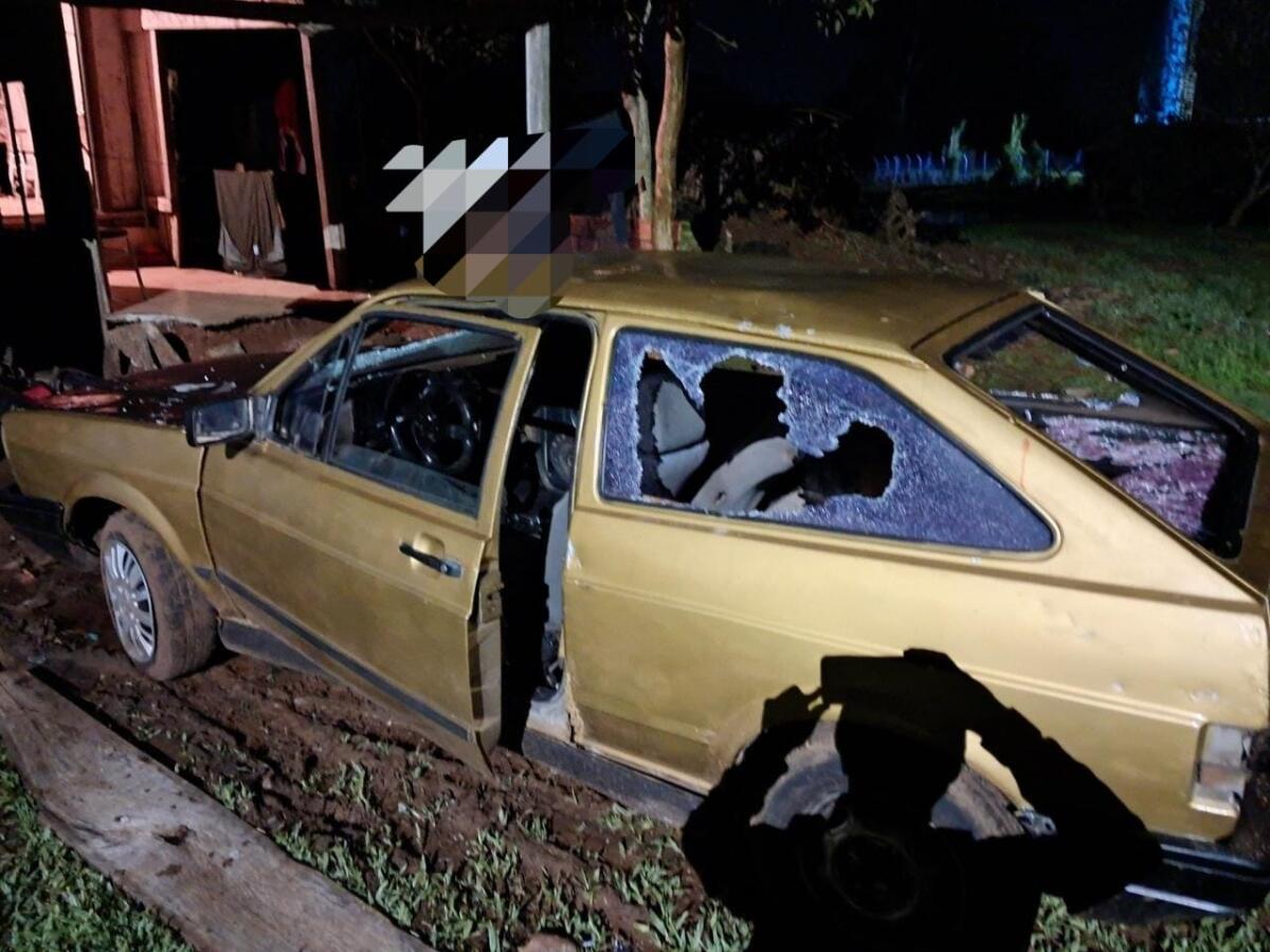 Embriagado, homem destrói móveis, eletrodomésticos e veículos na casa do pai em Palma Sola