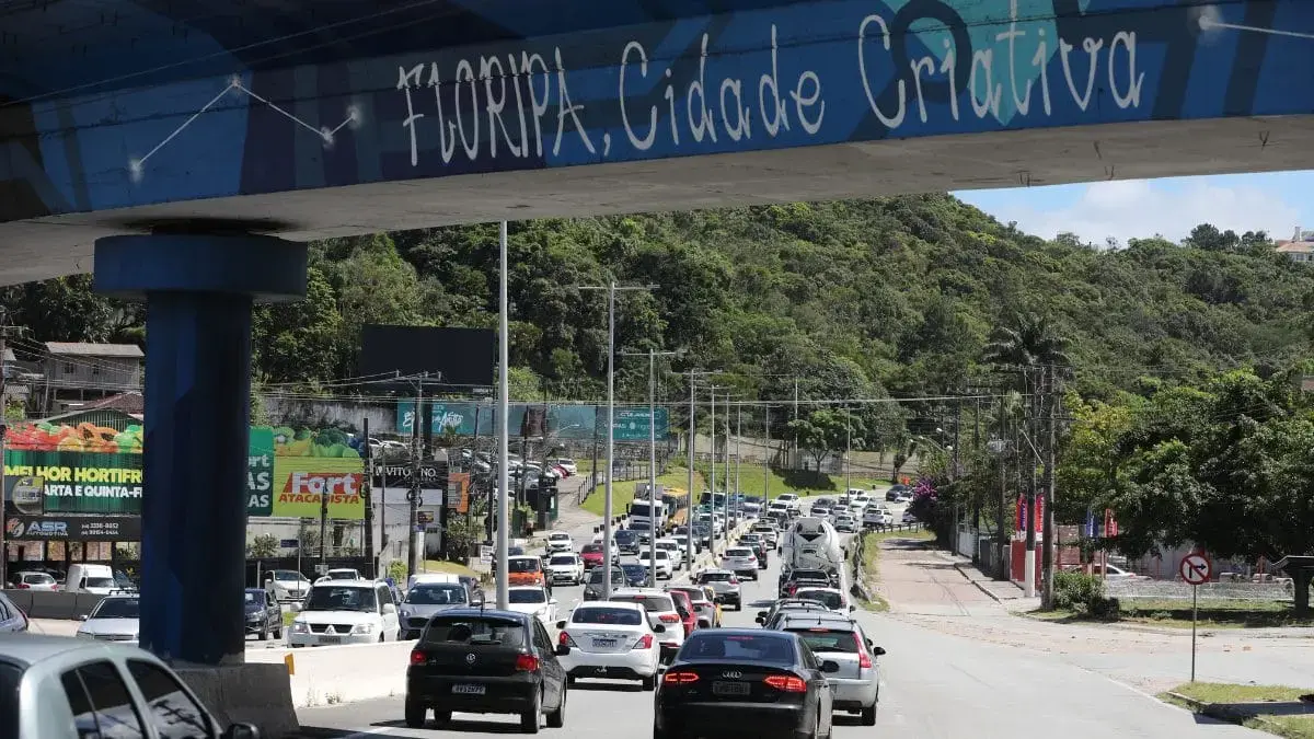 Setor de serviços tem queda de 1,5% em Santa Catarina no mês de janeiro, apura o IBGE